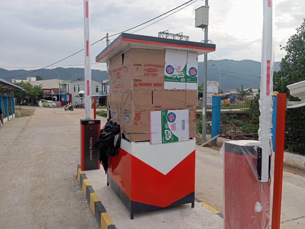 Palang parkir kini menjadi tulang punggung sistem parkir modern di Indonesia. Dari mall hingga rumah sakit, teknologi palang parkir otomatis mendorong transparansi dan efisiensi.