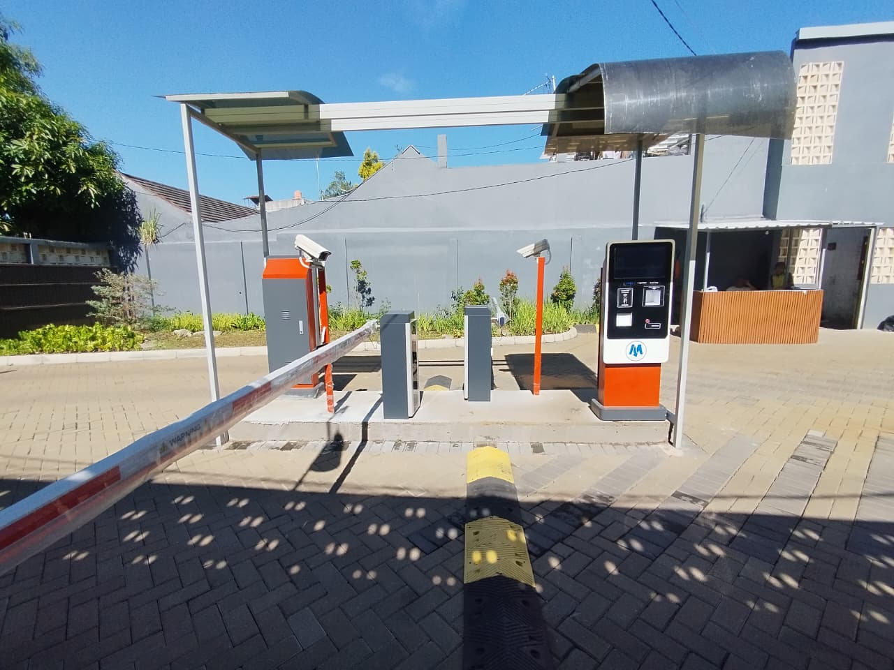pengelola parkir modern di Makassar | MSM Parking