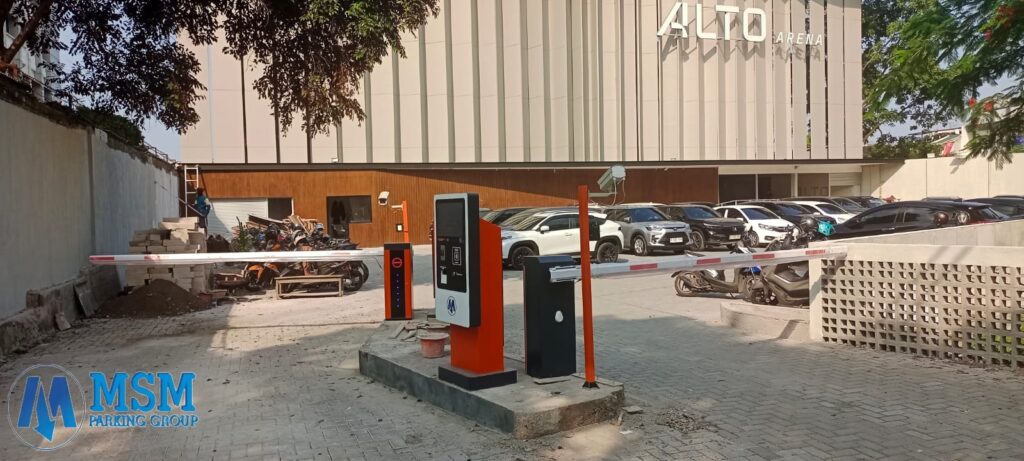 Barrier Gate, Sistem Parkir Otomatis, Smart Parking, OCR Parkir, ANPR, Manless Parking, Parking Management System.