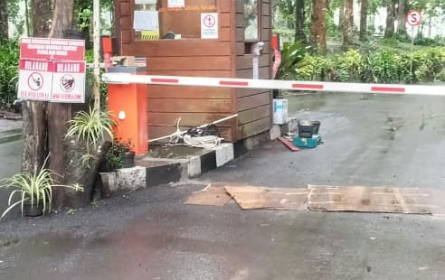 pemasangan DISTRIBUTOR IMPORTIR Palang Parkir M-Gate