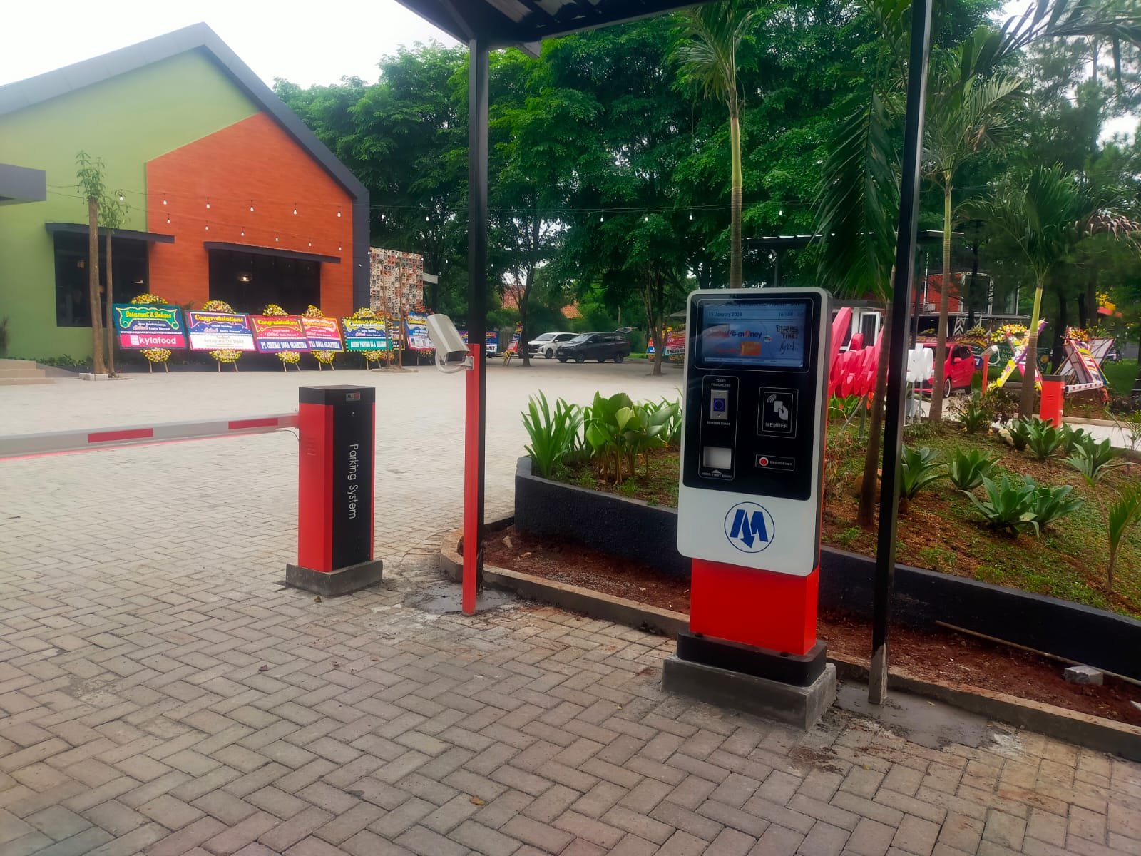 palang parkir,barrier gate,automatc door Untuk Sistem Akses