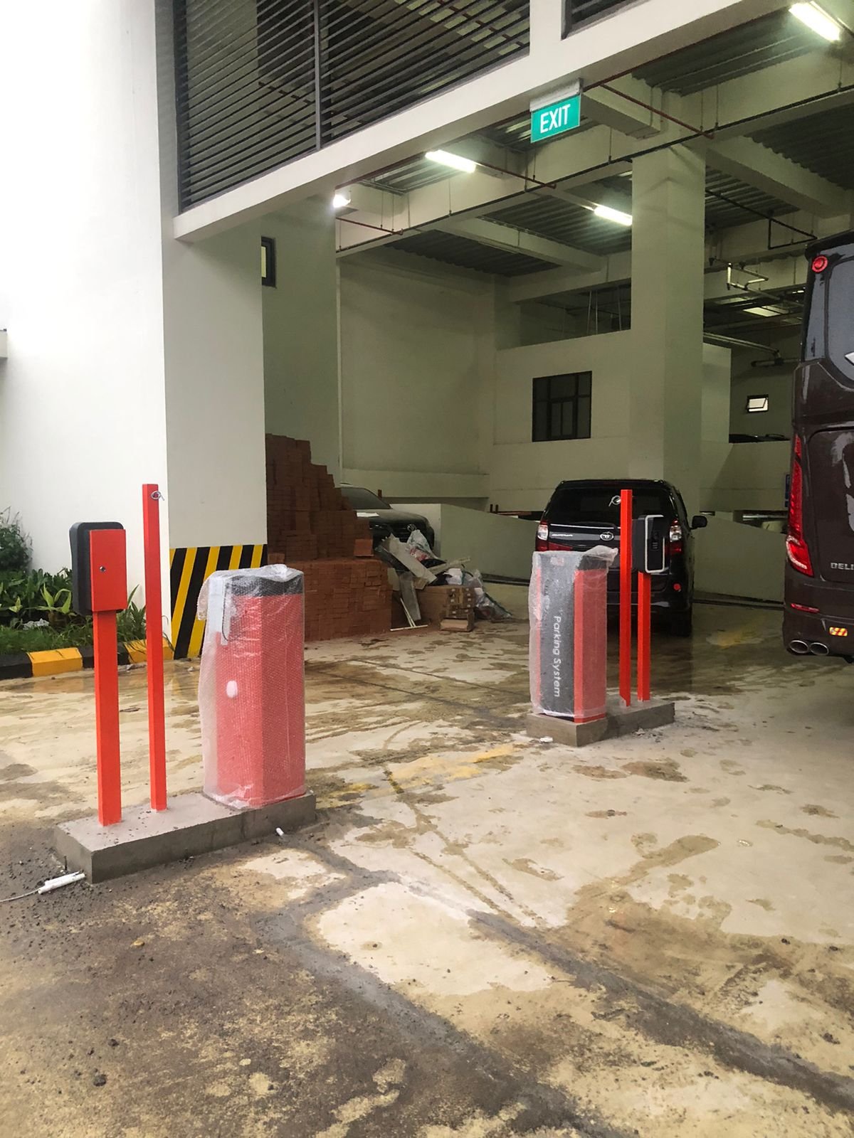 Memilih Spesifikasi Teknis palang parkir,barrier gate,automatc door Seri M-Gate